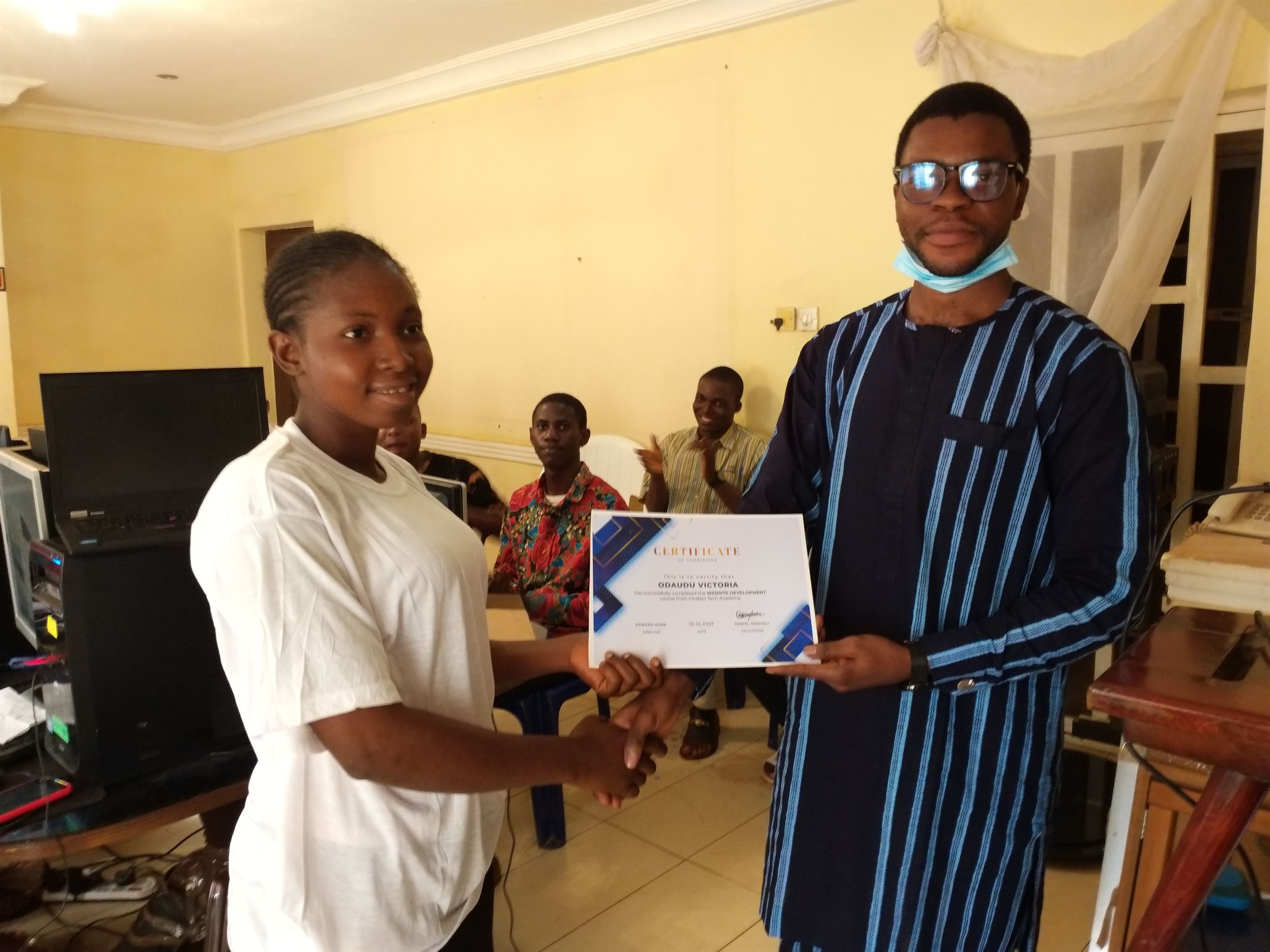 Students awarded certificates